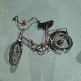 Велосипед СССР, порезаны покрышки, сломана рама, состояние на фото